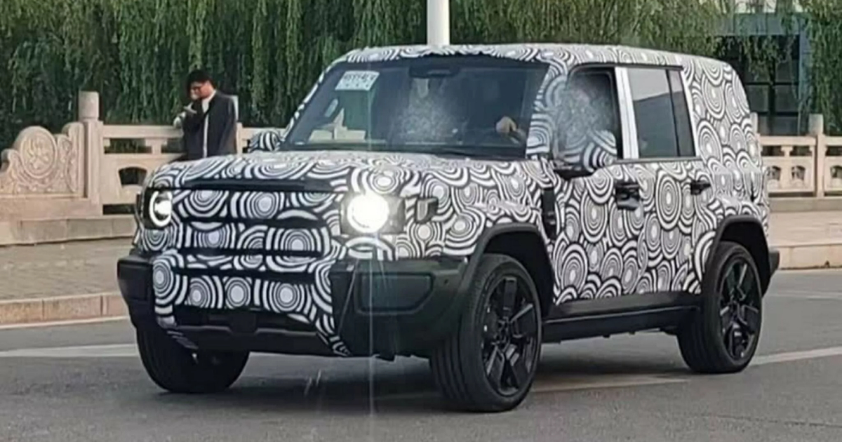 Позашляховик iCar на випробуваннях Позашляховик iCar на випробуваннях